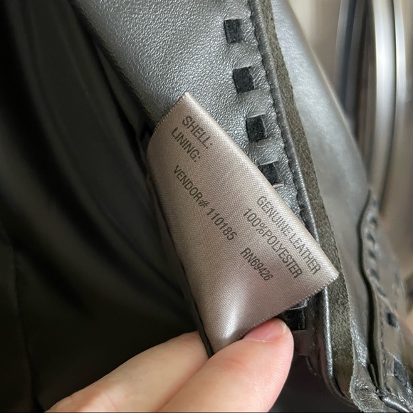 XL women’s black leather jacket with beautiful, detailed trim - Picture 12 of 16